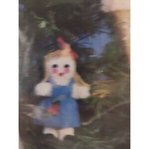 1981 Vintage 4 Pompom Christmas Ornament Kit Yarn Felt Craft DIY #7806 T.A.T.